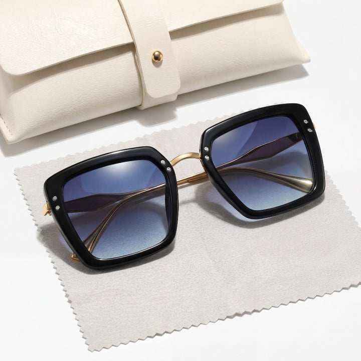 Viora Aviator Sunglasses
