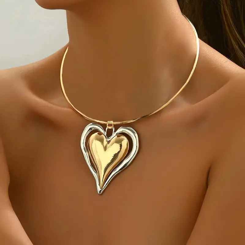 Aurelia Sculpted Heart Necklace