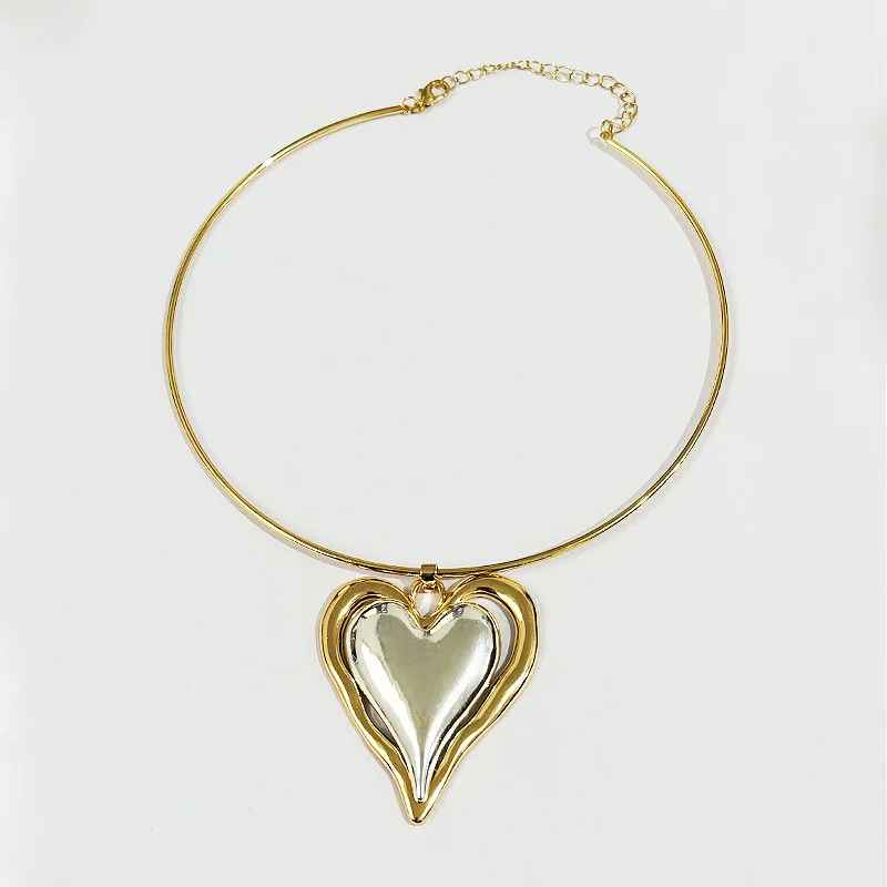 Aurelia Sculpted Heart Necklace