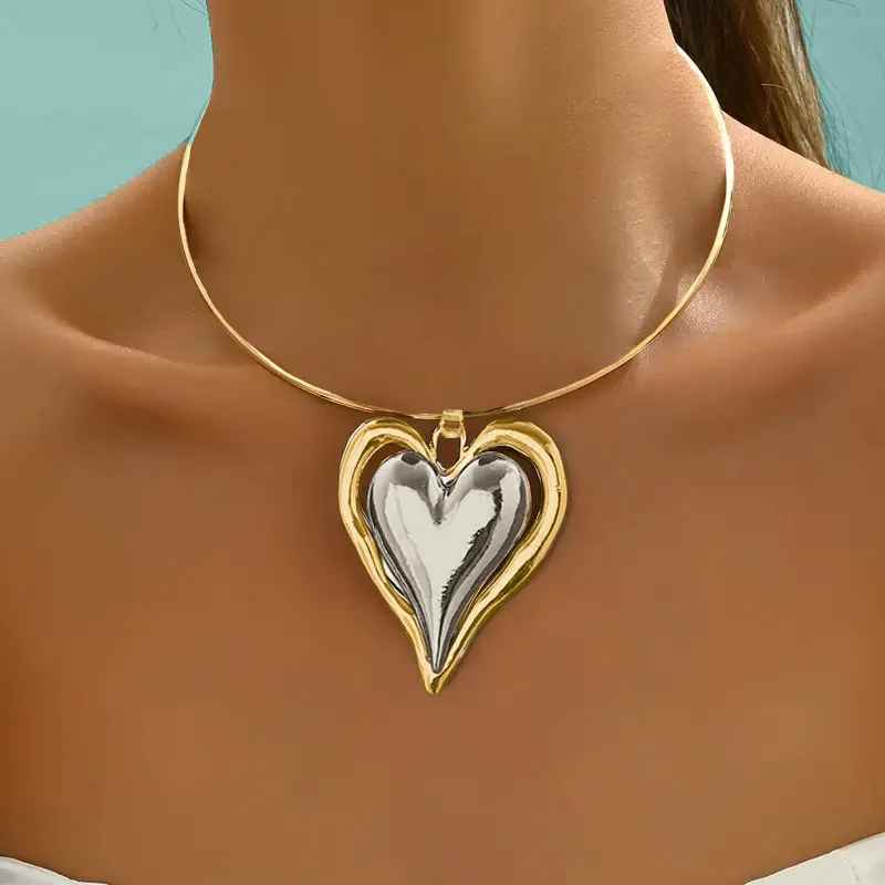 Aurelia Sculpted Heart Necklace