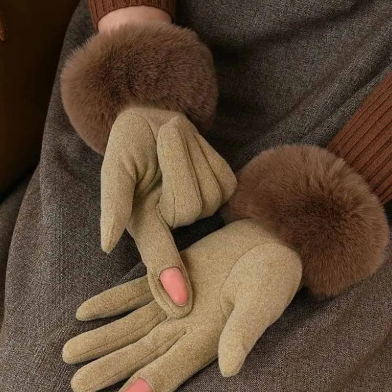 Bella Rosa Fur Gloves
