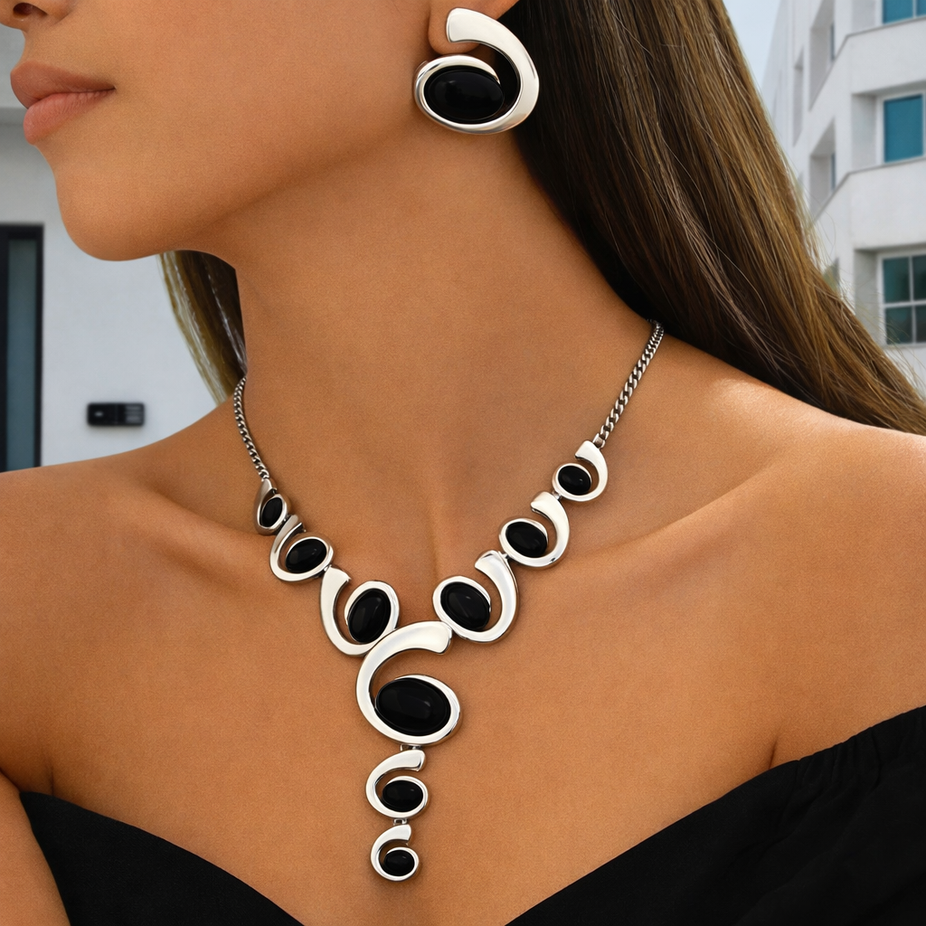 Old Money Koloye Necklace Set